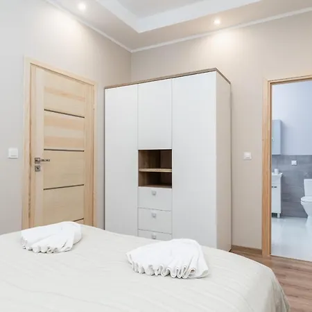 Spacious Near Wolin National Park By Renters 公寓