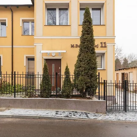 Spacious Near Wolin National Park By Renters * 米兹多洛杰