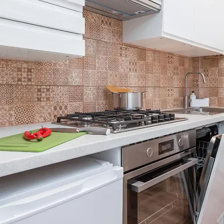 Spacious Near Wolin National Park By Renters 公寓